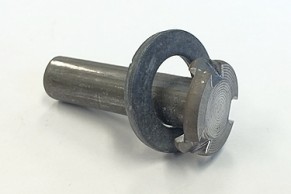 脱落防止・爪付きボルト